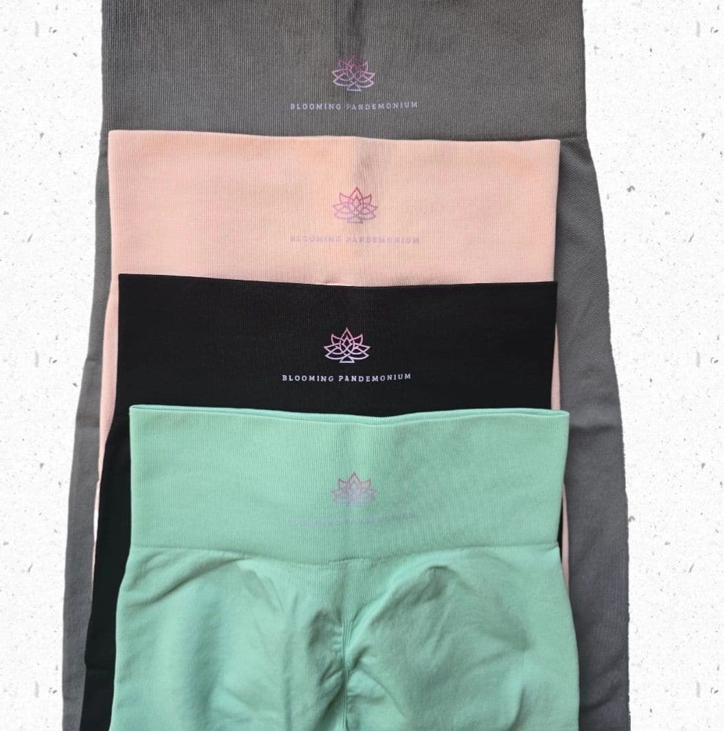 Spring Knit Butt-Lift Legging placeholder image